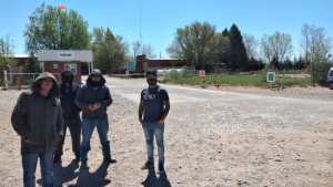 Desocupados de Rincón cortaron ingresos a yacimientos y tomaron una base