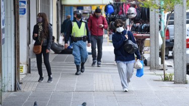 Hoy comienzan los controles del fin de semana largo para las ciudades con transmisión comunitaria de coronavirus. (Florencia Salto).-