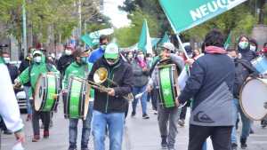 Sin convocatoria, estatales de Neuquén preparan nuevas medidas