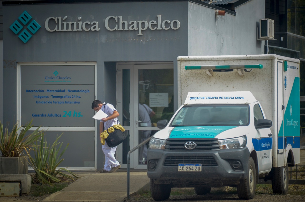 La Clínica Chapelco es la institución que atiende los casos más graves de coronavirus en el sur de Neuquén. (Foto: Archivo).