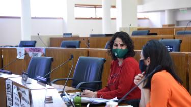 Las mujeres del FIT exigen el ingreso de César Parra en reemplazo de Angélica Lagunas. (foto Florencia Salto)