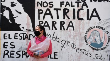 Magdalena Rosa Valenzuela Parra recuerda a su madre a dos años del femicidio. Foto Emiliana Cantera. 