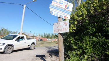 Ingreso al loteo Los Frutales de Valentina Norte (foto Oscar Livera)