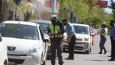 Convocan a estudiar para ser policía en Neuquén. Foto: Archivo Oscar Livera.