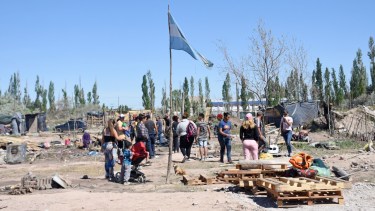 En la extensión de dos terrenos aledaños se formaron dos tomas.   Foto: Florencia Salto