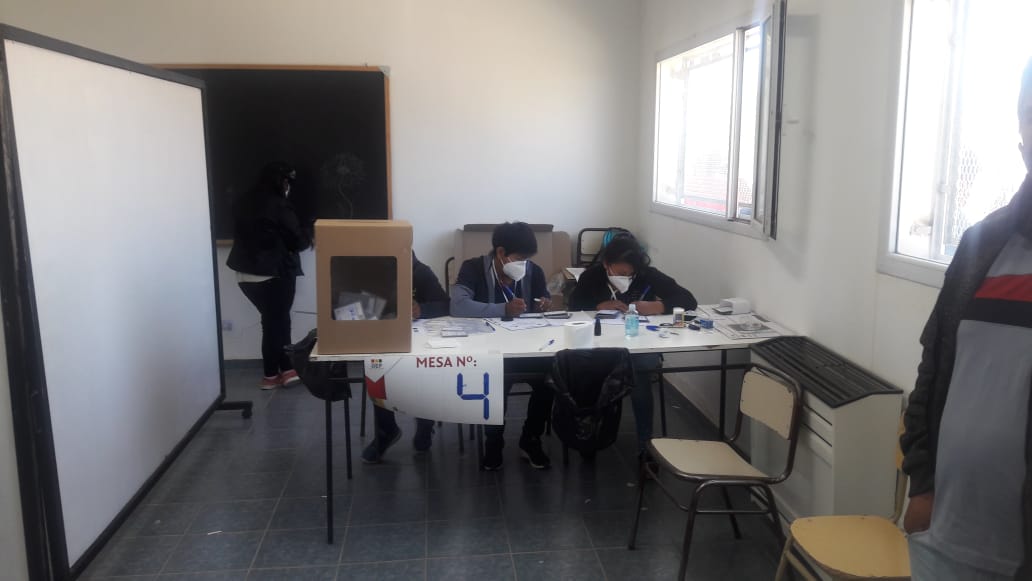 Las urnas estarán abiertas hasta las 17 en el Centro Integrador Comunitario de Centenario. Foto: gentileza.