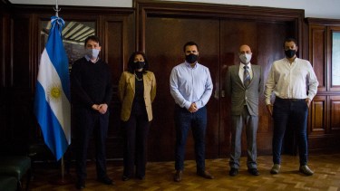 Martínez se reunió ayer con el nuevo equipo de trabajo de Energía.