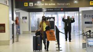 Paro de trabajadores del aeropuerto de Neuquén el viernes: habría vuelos afectados