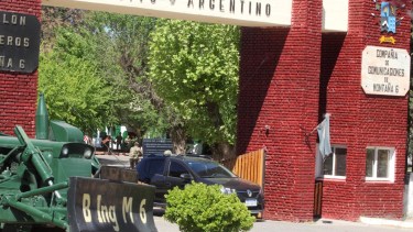 El Batallón Ingenieros de Montaña 6 de Neuquén ayer lució con un funcionamiento normal. Foto: Oscar Livera.