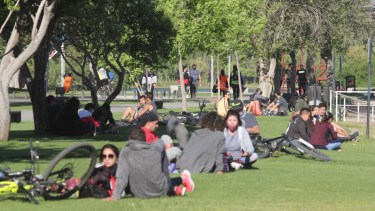 La zona ribereña de Neuquén será uno de los lugares donde se habrá control y prevención. (Foto: Archivo Oscar Livera)