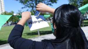 Pañuelazo en cinco ciudades del Alto Valle por el aborto legal