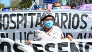 Sueldos estatales: Viedma, con dos protestas, pero bien diferenciadas