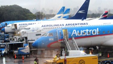 Aerolíneas Argentinas llegó a un acuerdo con los pilotos para la fusión con Austral