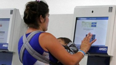 Anses abona asignación universal por hijo y embarazo en agosto. Foto archivo.