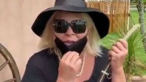 Carrió recibió la vacuna de AstraZeneca: dijo que no se inmunizó con la Sputnik porque Putin es «un dictador»