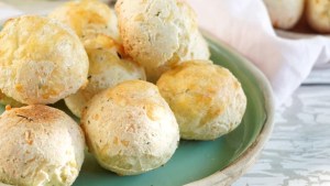 Chipá con ajo y perejil fácil de preparar