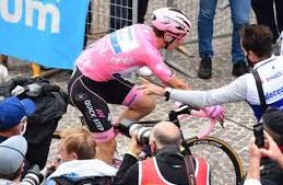 Sepúlveda quedó lejos y abandonó Richeze en el Giro de Italia