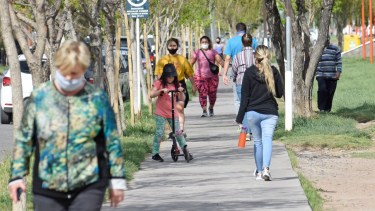 Cipolletti fue una de las primeras ciudades en la región en tener circulación comunitaria del virus. (foto: Florencia Salto)