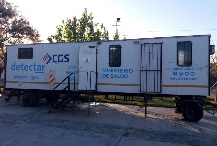 En Centenario se instaló un trailer para hisopados. (Foto: gentileza)