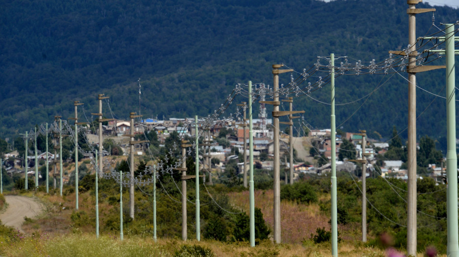 La línea de 33 kV que parte de la estación transformadora La Paloma. (Foto: Archivo)
