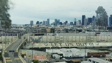 La película se centra en un futuro distópico con una mutación del virus.