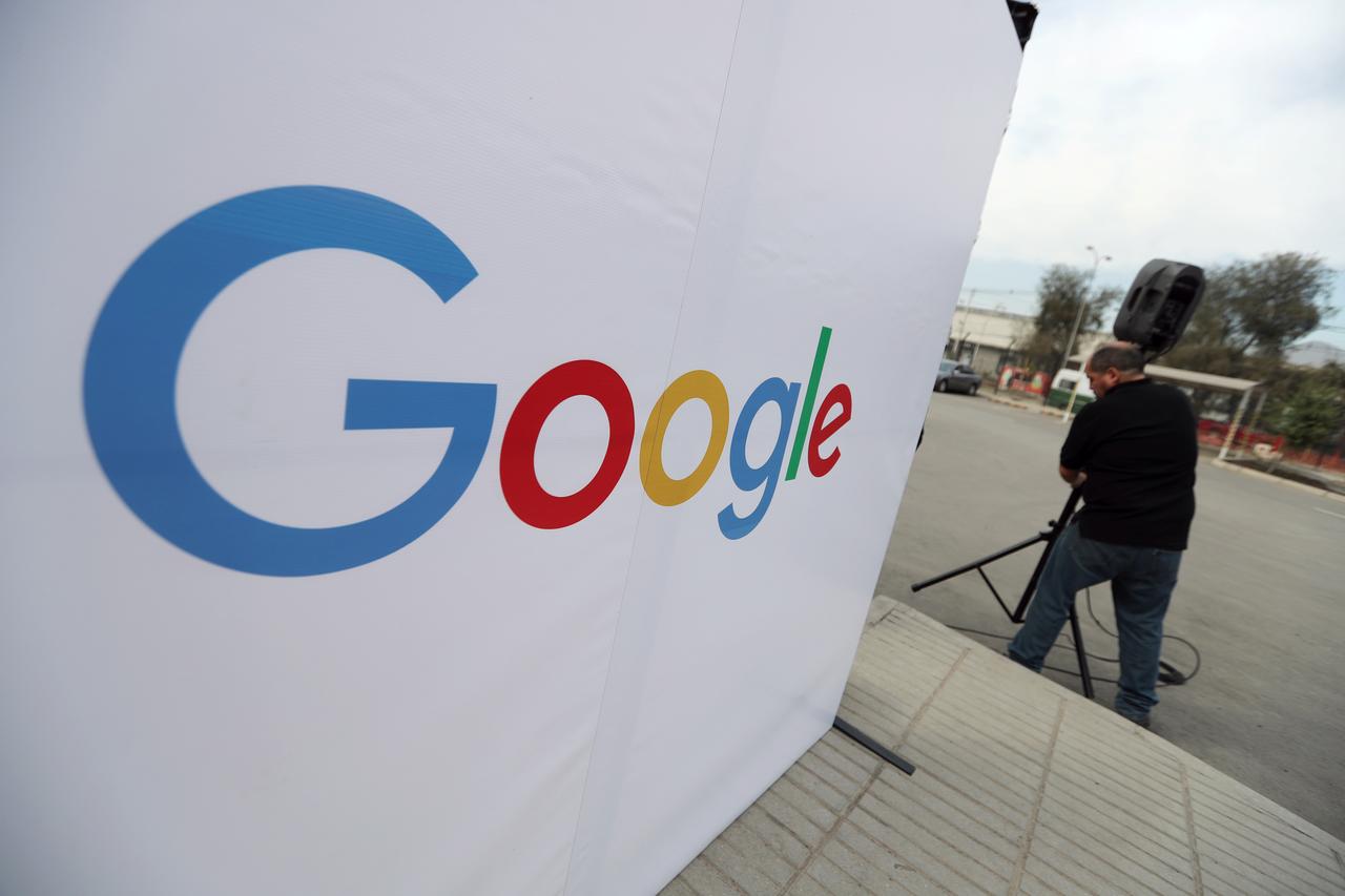 Sostienen que  Google usa su posición dominante para frenar la competencia. Foto: Reuters