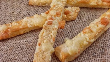 Grisines de crema de leche y queso