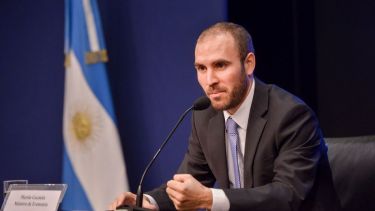 El ministro lidera las reuniones antes de la toma de medidas, que anunciaría el Banco Central. 