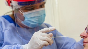 El costo por cada hisopado que paga el gobierno es de 6.512 pesos. Foto: Archivo. 