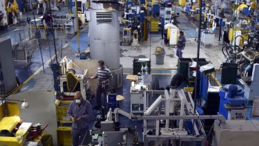 El 45,9% de las empresas manufactureras declaró que no pudo operar con normalidad en agosto.