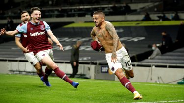 Golazo de Manu Lanzini en tiempo de descuento para el West Ham, que perdía 3-0 a falta de 8 minutos con el Tottenham en el clásico y lo empató.