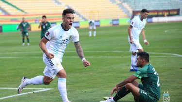 Lautaro Martínez fue el autor del empate parcial del seleccionado sobre el cierre de la primera mitad. Gran victoria de la Argentina ante Bolivia, en La Paz. (Foto/@Argentina)