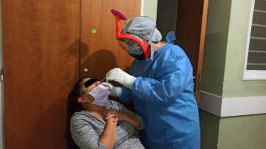 Las máscaras están destinadas al personal de salud que atiende a pacientes covid. (Foto gentileza)