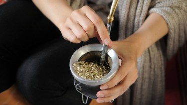 Mate: lo prohibido en los municipios de la comarca petrolera. (Gentileza).-