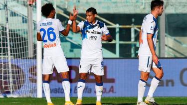 El colombiano Muriel anotó los dos goles del conjunto de Bergamo.