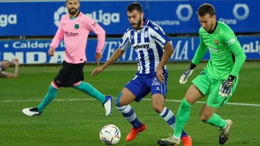 Barcelona pierde 1 a 0 con Alavés por el error del arquero Neto. 