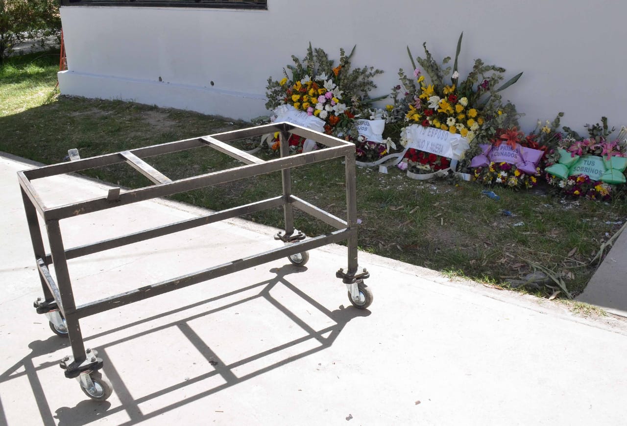 El cementerio central de Neuquén fue adecuado para recibir una mayor cantidad de muertos a partir de marzo. (Yamil Regules)