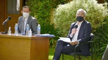 El gobernador Omar Gutiérrez encomendó las negociaciones al ministro de Economía, Guillermo Pons (Foto: archivo Yamil Regules)