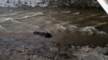 Imagen de Detuvieron al carabinero sospechado de tirar a un joven de un puente en Chile