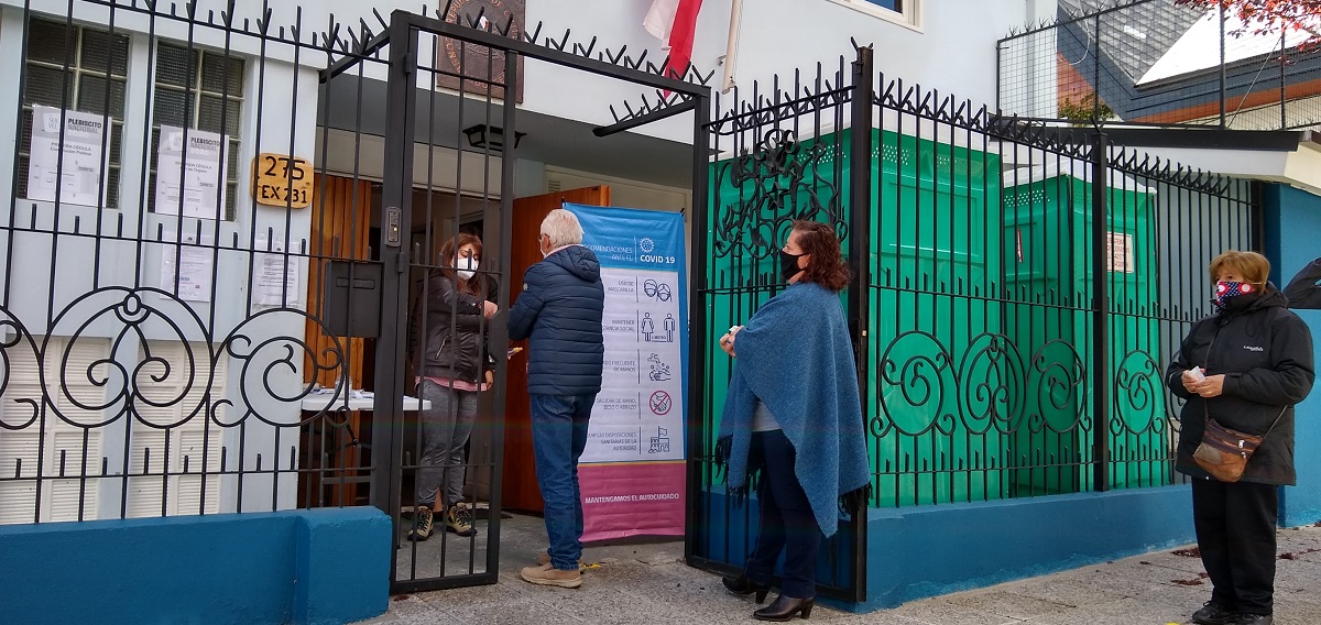 En el Consulado de Chile en Bariloche se puede votar en el plebiscito hasta las 20.