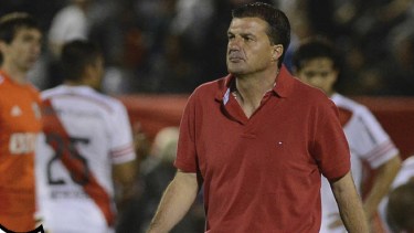 Cipolletti presentó a Raggio como DT: las frases destacadas