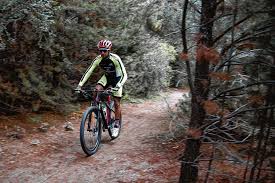 A sus 38 años, el ciclista local Cristian Ranquehue no piensa todavía en el retiro de la actividad. Foto: archivo