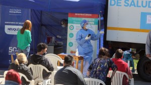 Neuquén informó 76 nuevos casos de coronavirus en el primer parte del lunes