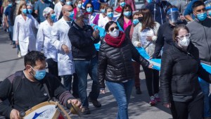 Nueva marcha de trabajadores de la salud en Viedma