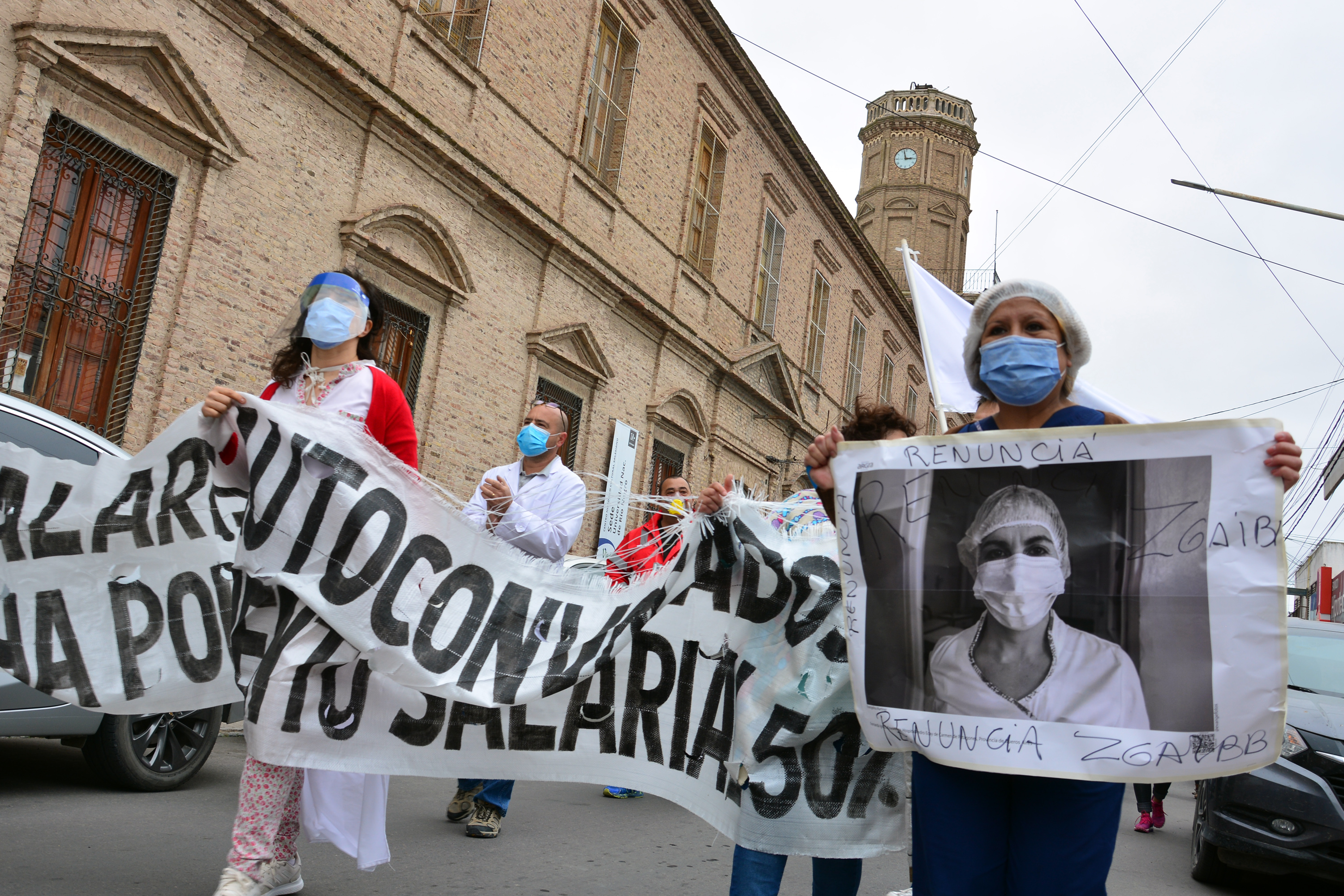 Los trabajadores hospitalarios llevan 11 semanas de movilizaciones y reclamos. Foto: Marcelo Ochoa.