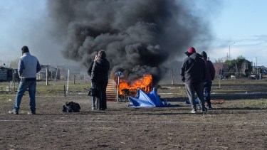 Cuatro tomas se dieron en los últimos meses. En junio fue ocupada la cancha de fútbol del club barrial Defensores del Guido. Foto: Pablo Leguizamón.