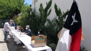 En Bariloche, se organizan para votar en el referéndum por la Nueva Constitución de Chile