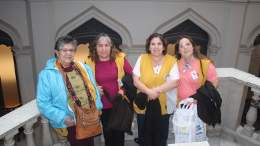 De izquierda a derecha, Liliana, Sonia, Nilda y Giselda, las docentes que defienden el patrimonio intangible del norte neuquino. Foto: Gentileza Promotoras Culturales. 