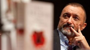 «Línea de fuego», el nuevo libro de Arturo Pérez-Reverte