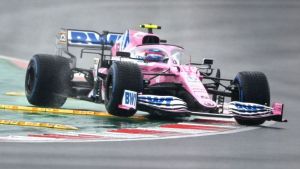 Stroll sorprendió con la pole bajo la lluvia en la Fórmula 1